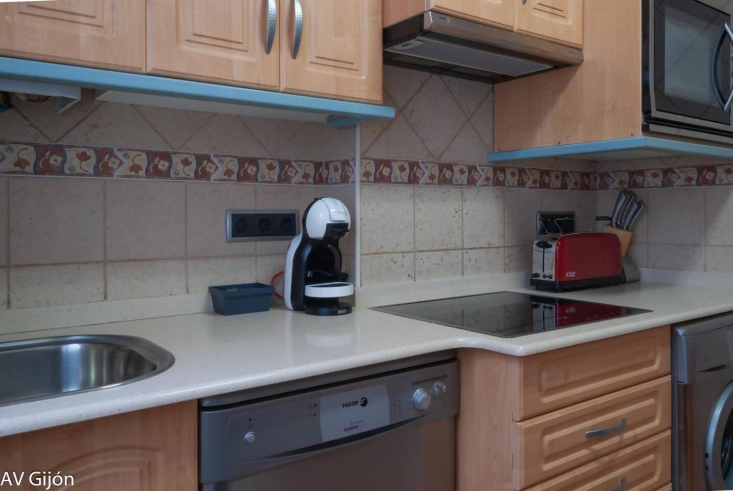 Av Premio Real 16 Apartment Gijon Ngoại thất bức ảnh