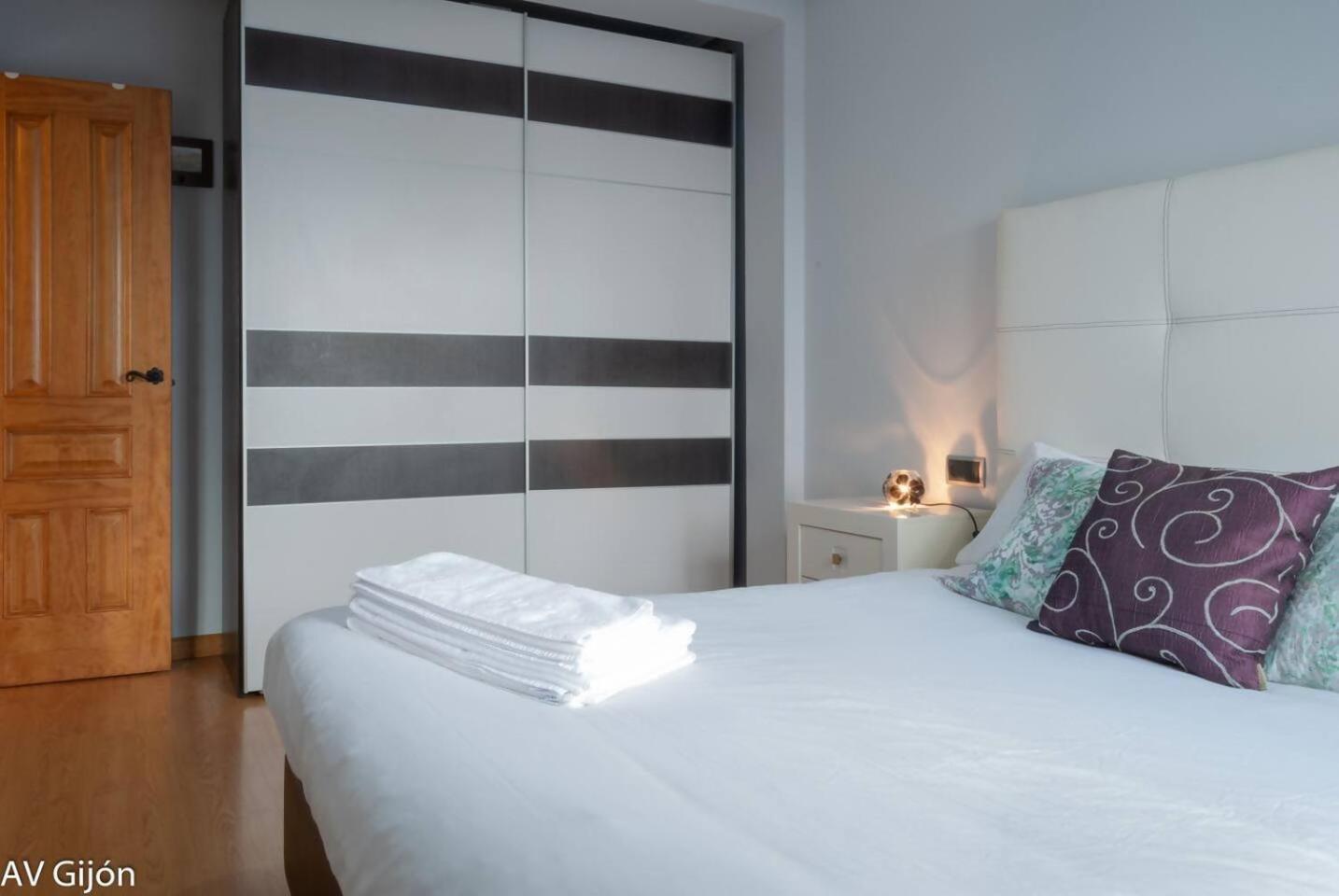 Av Premio Real 16 Apartment Gijon Ngoại thất bức ảnh
