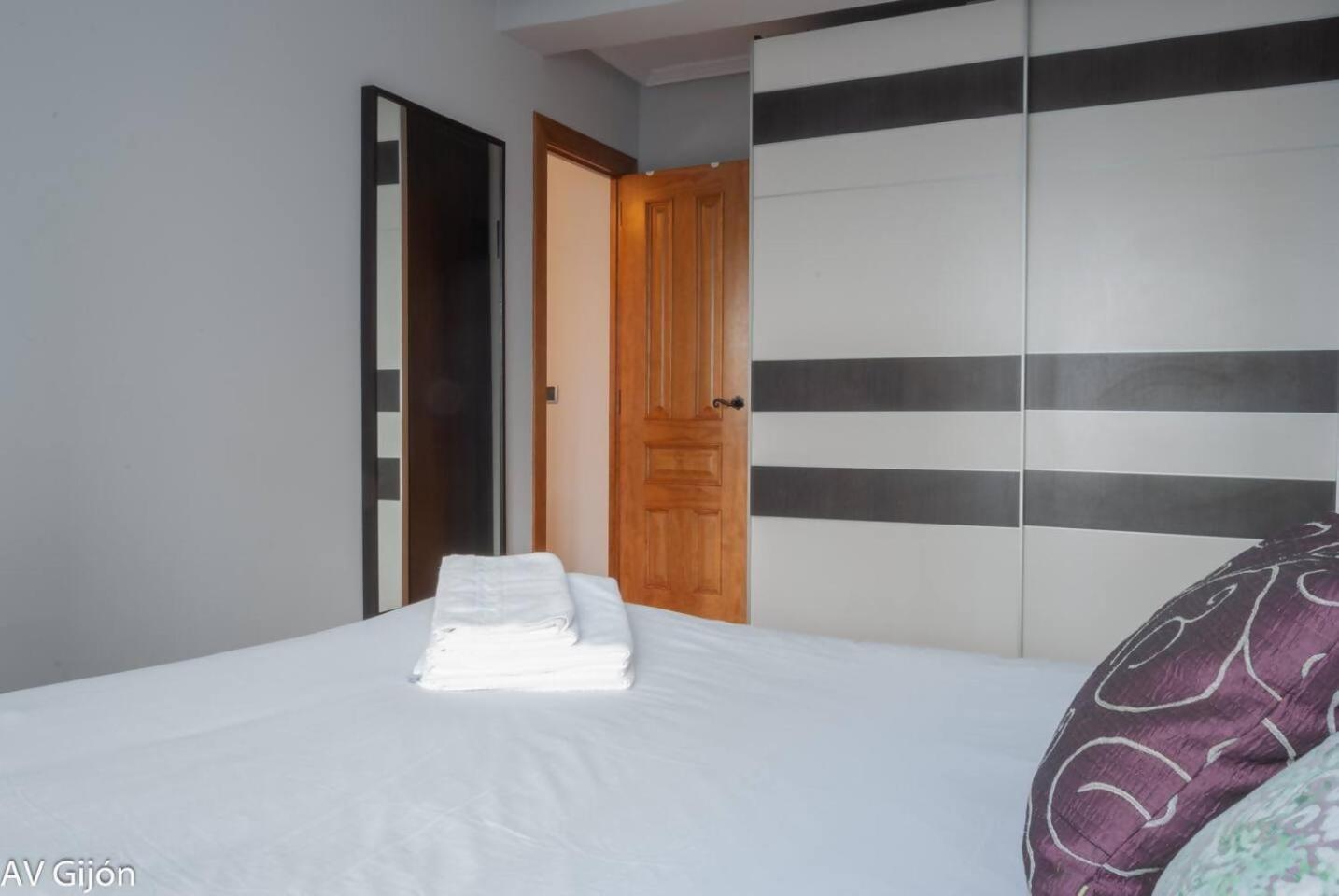 Av Premio Real 16 Apartment Gijon Ngoại thất bức ảnh